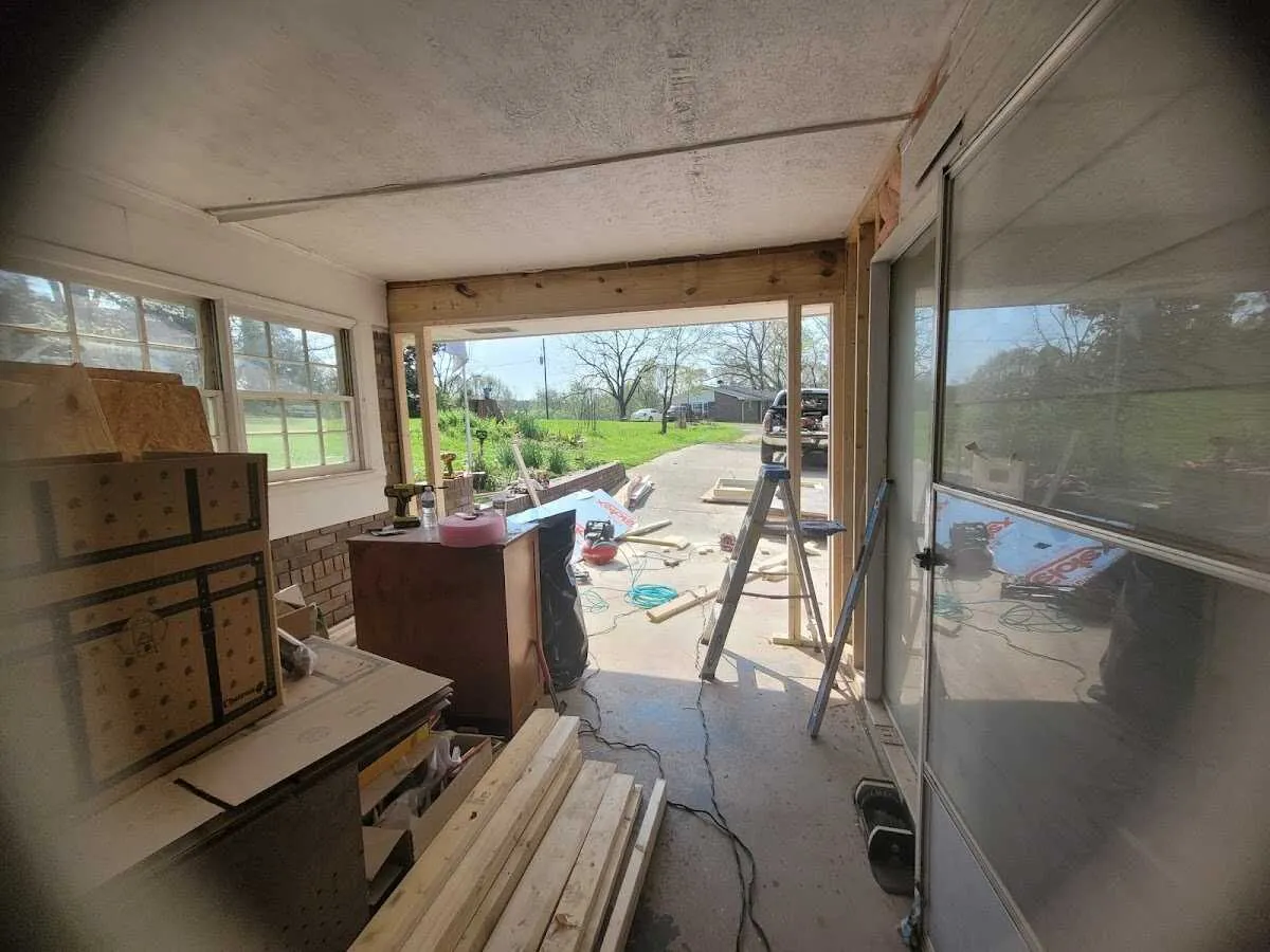 Air movers and dehumidifier for Drying & Dehumidification in Little Falls